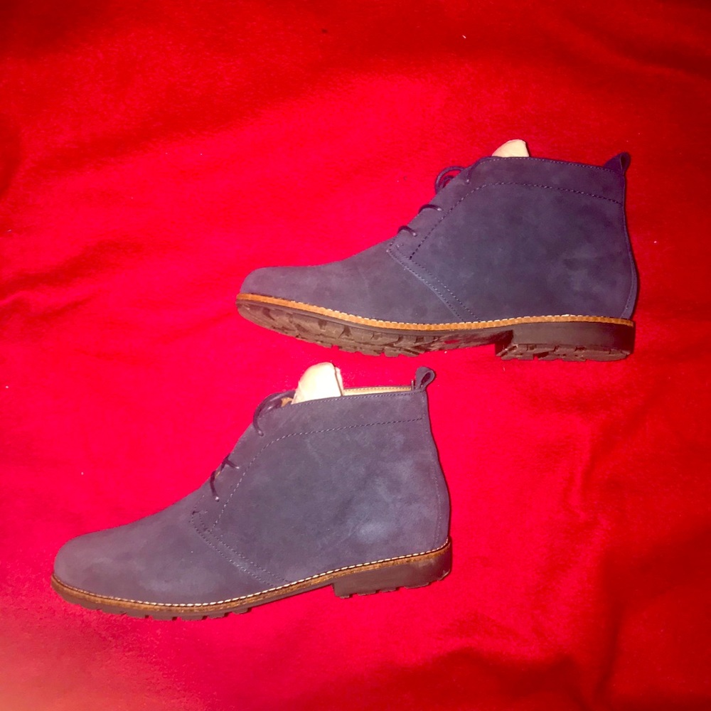 Blue suade boots size 11m used great condition